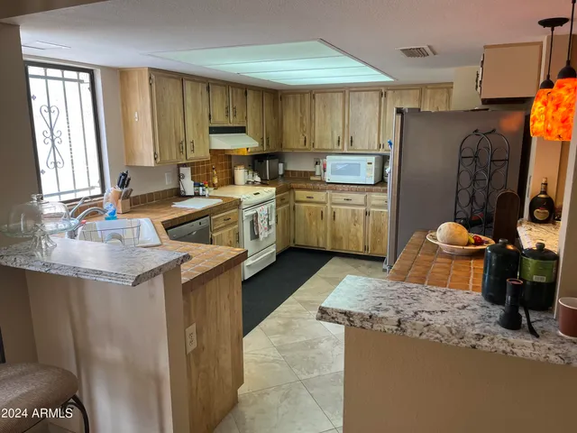 $3,500 | 26005 South Howard Drive, Chandler, AZ 85248