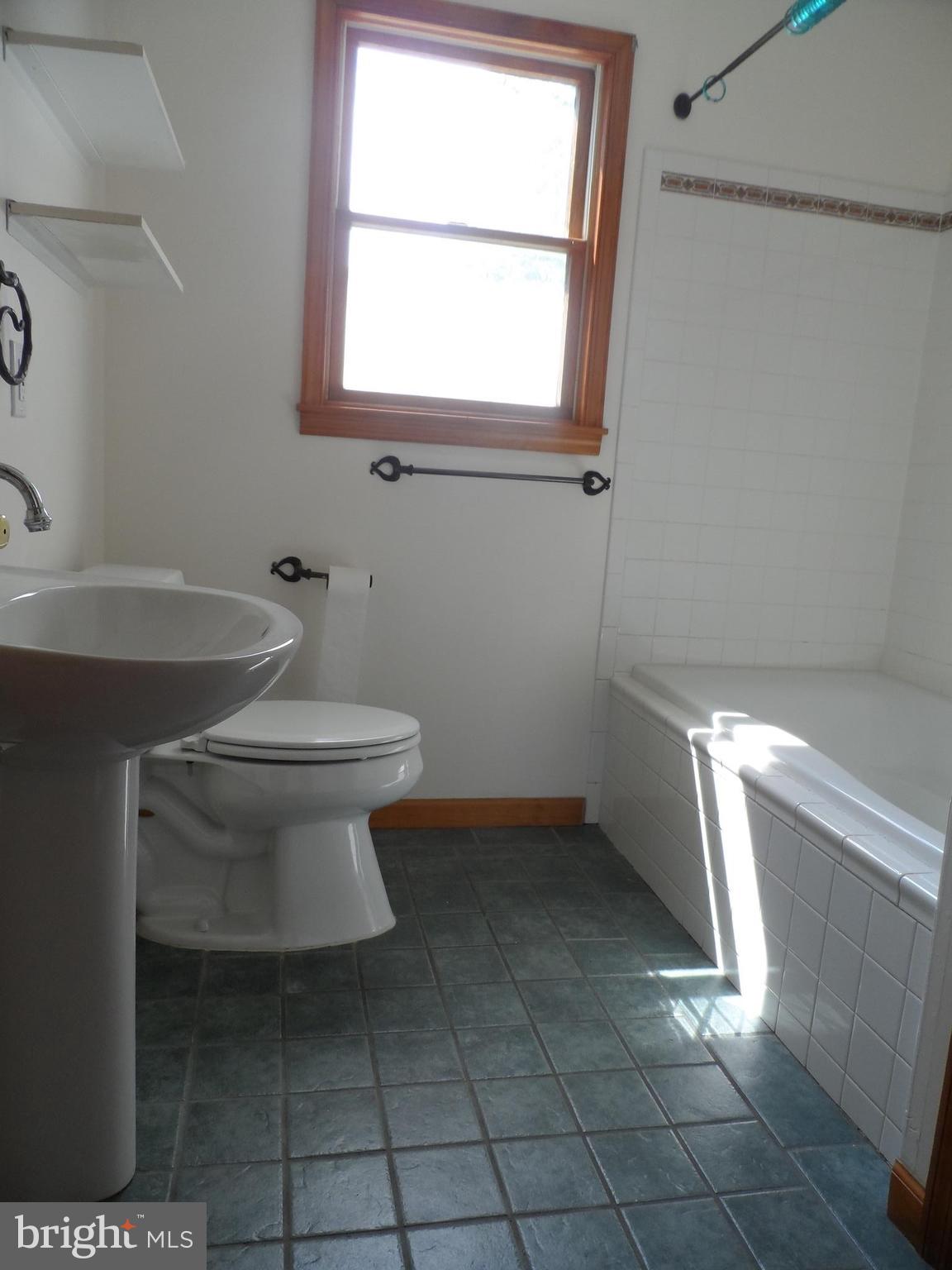 1021 Minnetonka Road Severn, MD 21144 - Photo 16 of 30 Bath