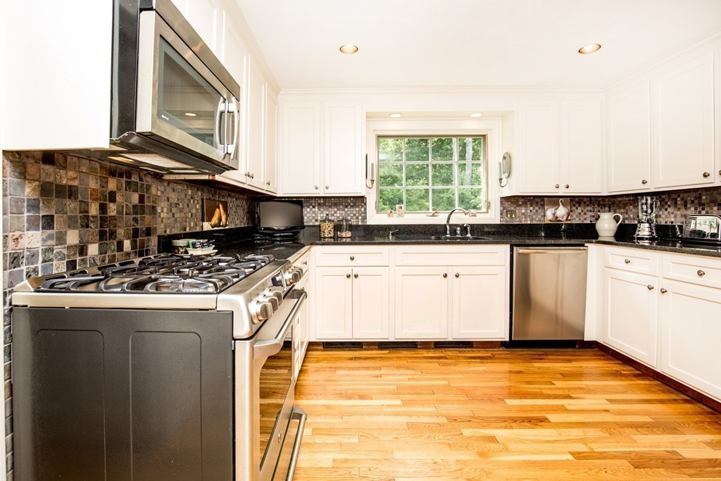 61 Mill Road Boxford, MA 01921 - Photo 8 of 30