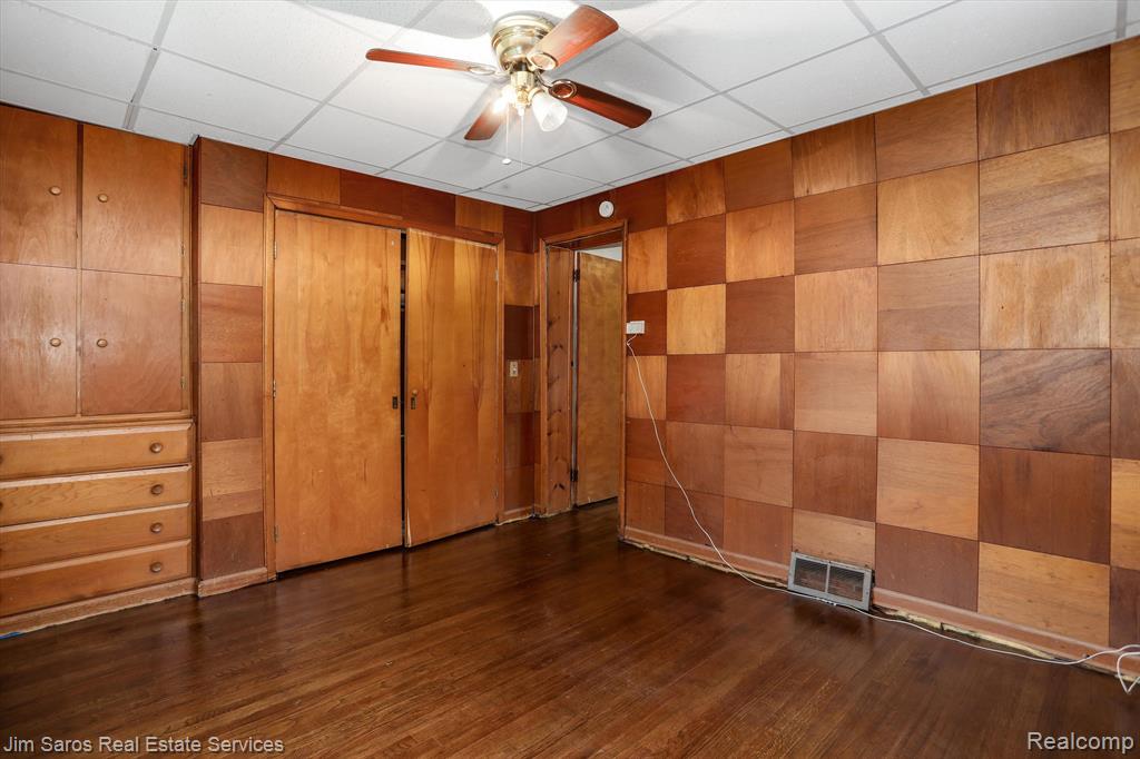 2013 Vernier Road Grosse Pointe Woods, MI 48236 - Photo 12 of 14
