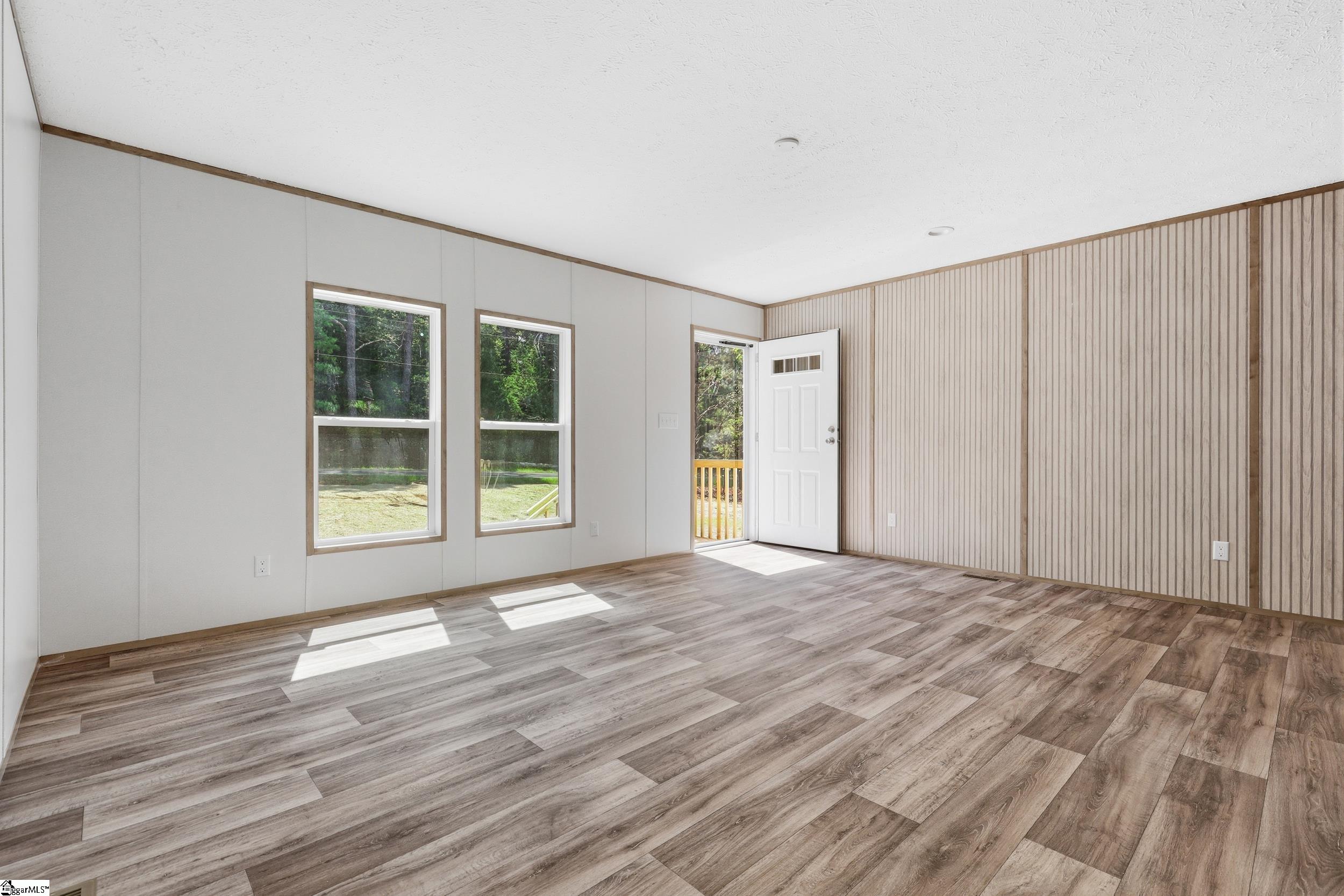 561 Georgia Road Gray Court, SC 29645 - Photo 7 of 26