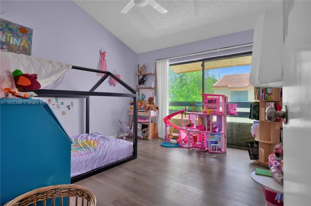 $425,000 | 10194 Southwest 77th Court, Miami, FL 33156