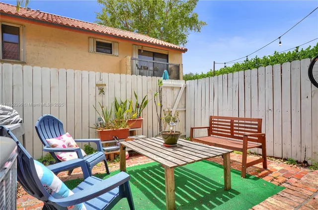 $425,000 | 10194 Southwest 77th Court, Miami, FL 33156