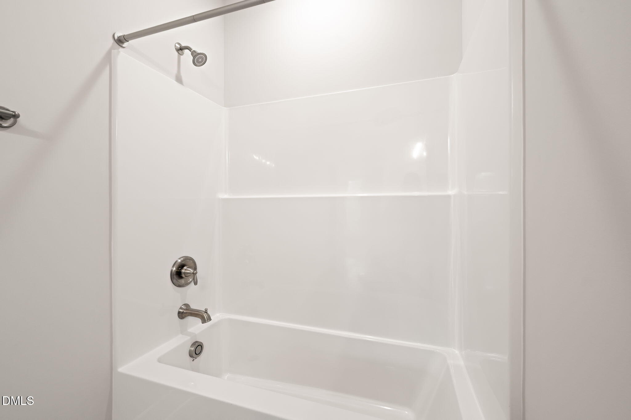 160 Pilot Ridge Road Zebulon, NC 27597 - Photo 31 of 49 a close up of a bathtub