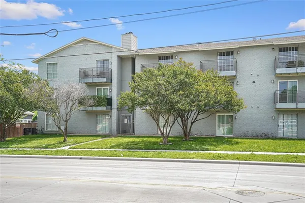 $1,150 | 4502 Gaston Avenue, Unit 319, Dallas, TX 75246