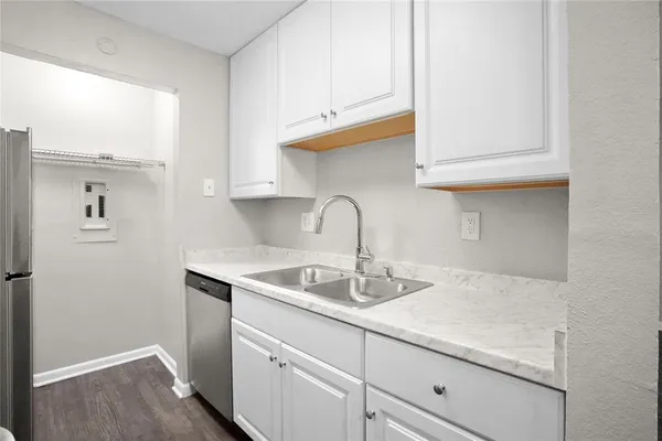 $1,150 | 4502 Gaston Avenue, Unit 319, Dallas, TX 75246