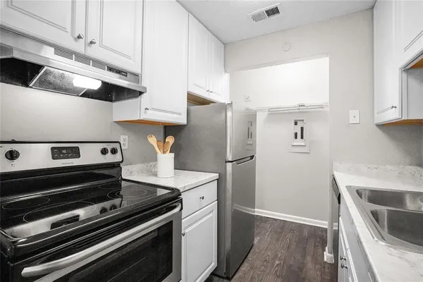 $1,150 | 4502 Gaston Avenue, Unit 319, Dallas, TX 75246