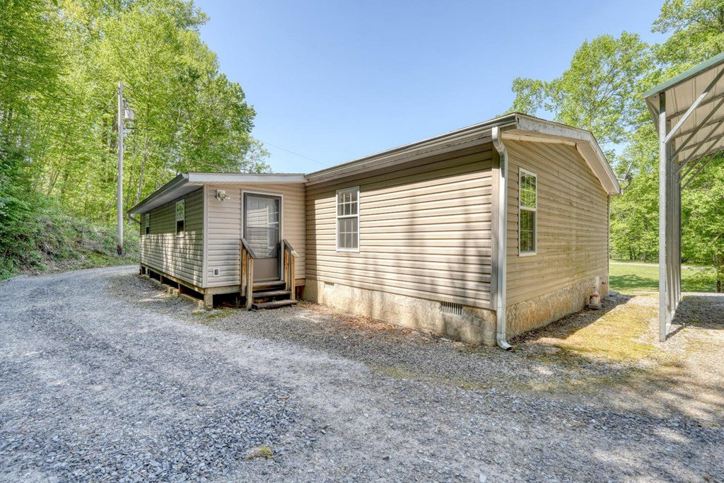 830 Canyon Road Marble, NC 28905 - Photo 16 of 45 Gallery Image 16