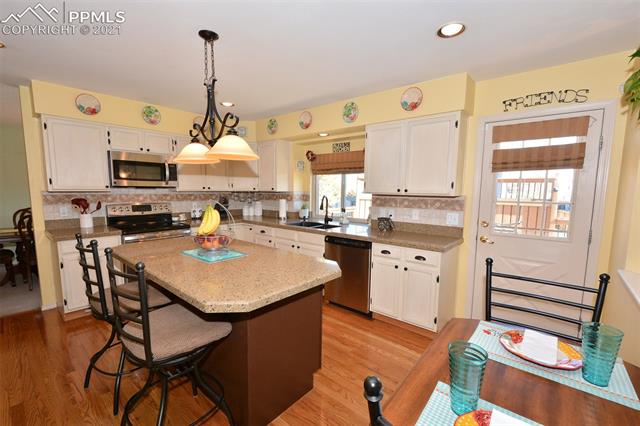 7859 Swiftrun Road Colorado Springs, CO 80920 - Photo 6 of 43