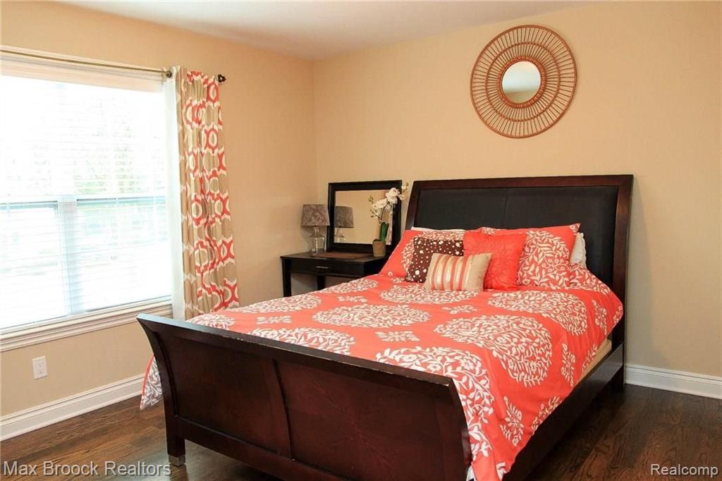 2165 Yorkshire Road Birmingham, MI 48009 - Photo 37 of 38 Gallery Image 37