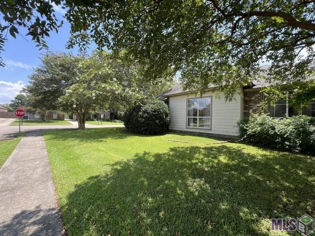 $2,025 | 5518 Arialo Drive, Baton Rouge, LA 70820