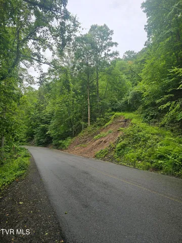 $24,000 | 1068 Lesters Fork Road, Grundy, VA 24614