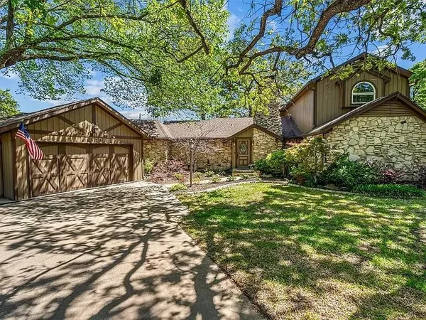 $850,000 | 3526 Lakeridge Drive, Grapevine, TX 76051