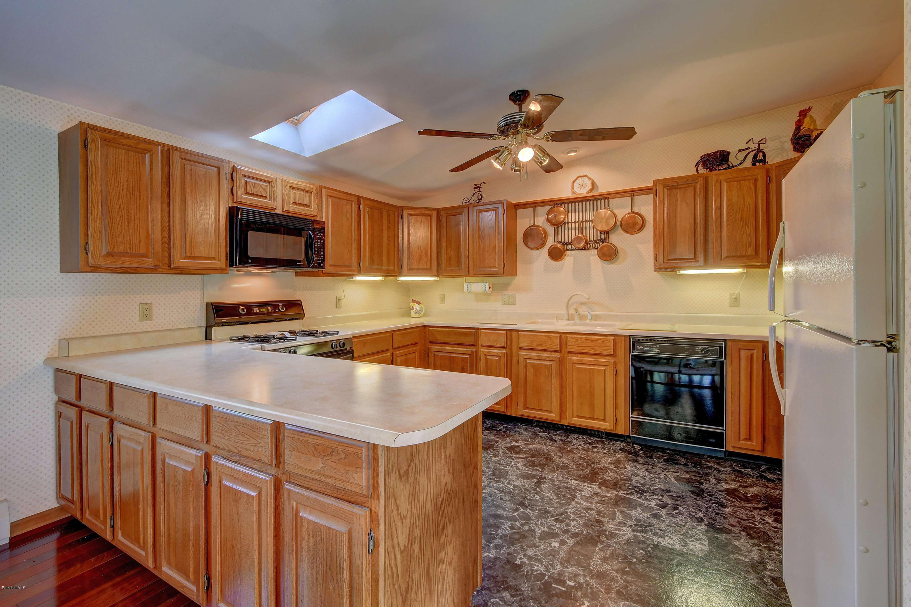 2 Thomas Island Road Pittsfield, MA 01201 - Photo 15 of 34 Kitchen