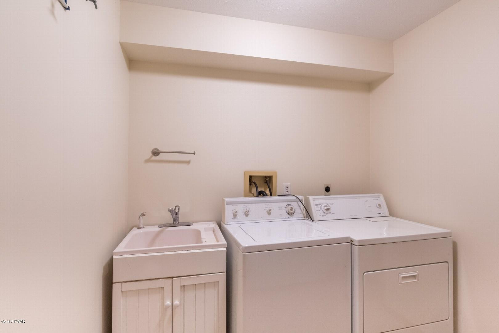 103 Price Street Bushkill, PA 18324 - Photo 20 of 21