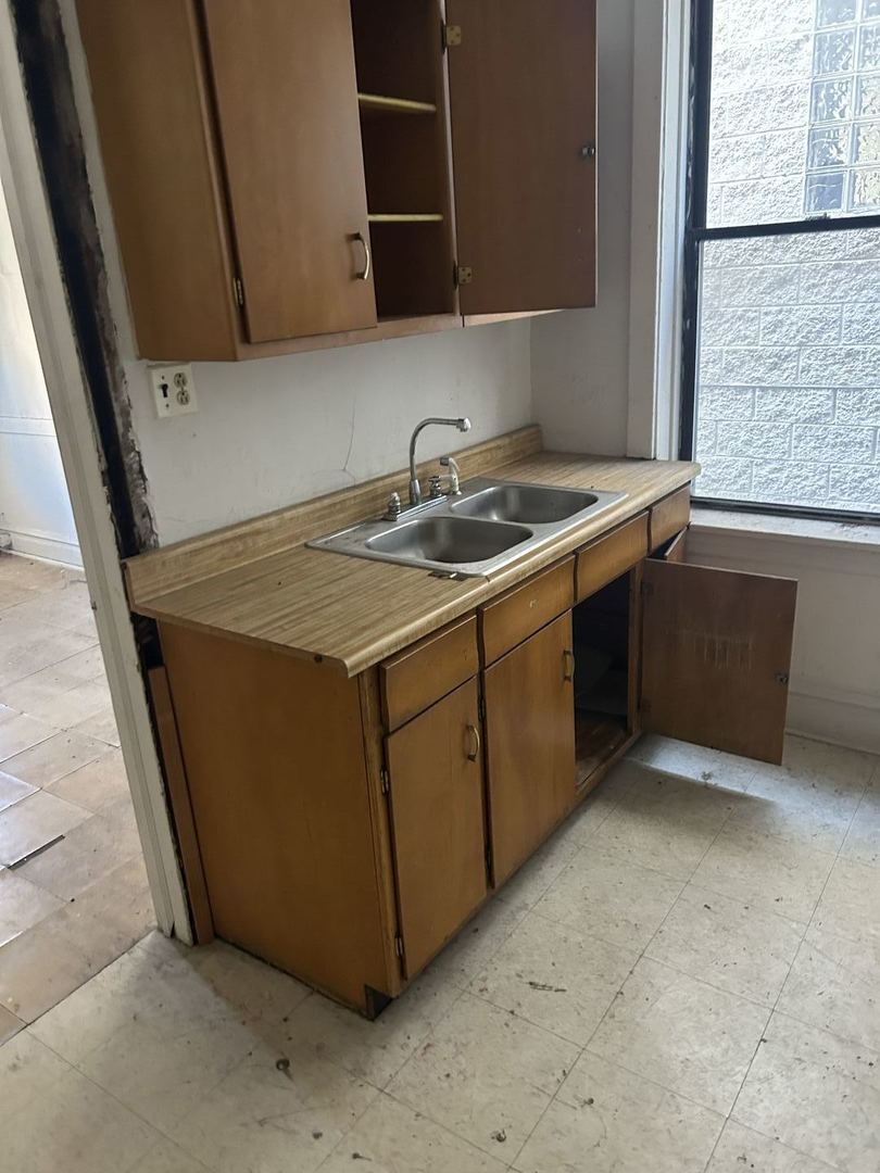 1114 West Polk Street Chicago, IL 60607 - Photo 15 of 28 Gallery Image 15