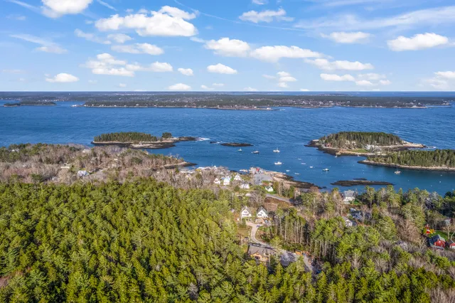 $250,000 | 15 Blueberry Hill Road, Georgetown, ME 04548