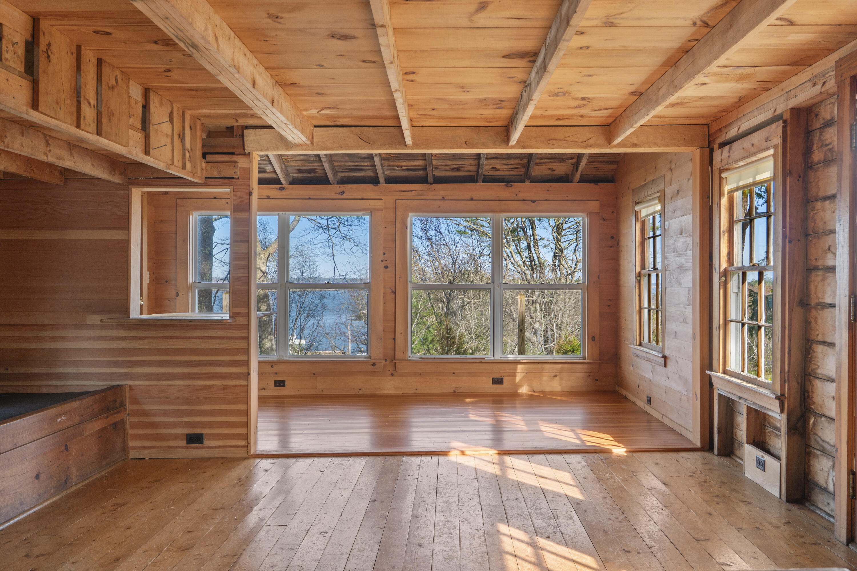 15 Blueberry Hill Road Georgetown, ME 04548 - Photo 6 of 36 Living Area
