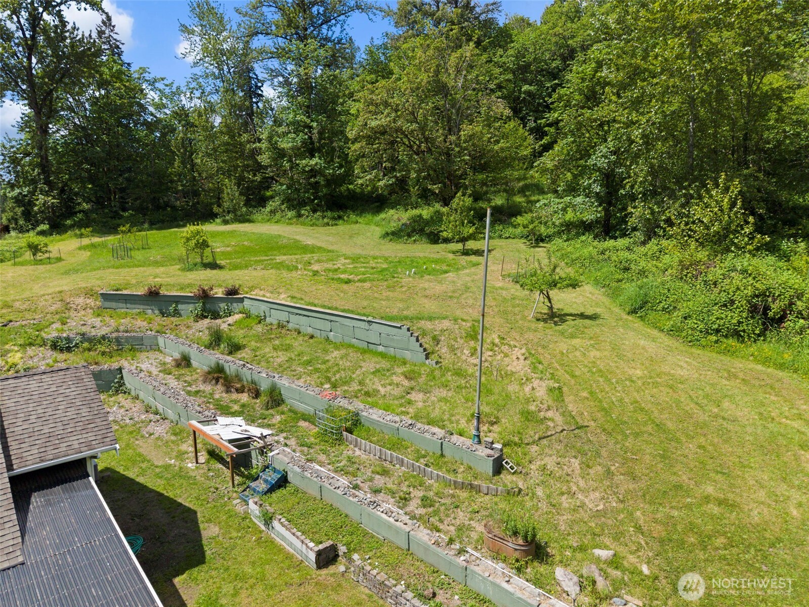17210 Southeast May Valley Road Renton, WA 98059 - Photo 30 of 36 Gallery Image 30