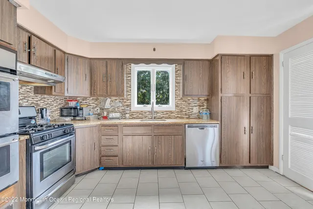 $2,900 | 872 Red Oaks Drive, Long Branch, NJ 07740