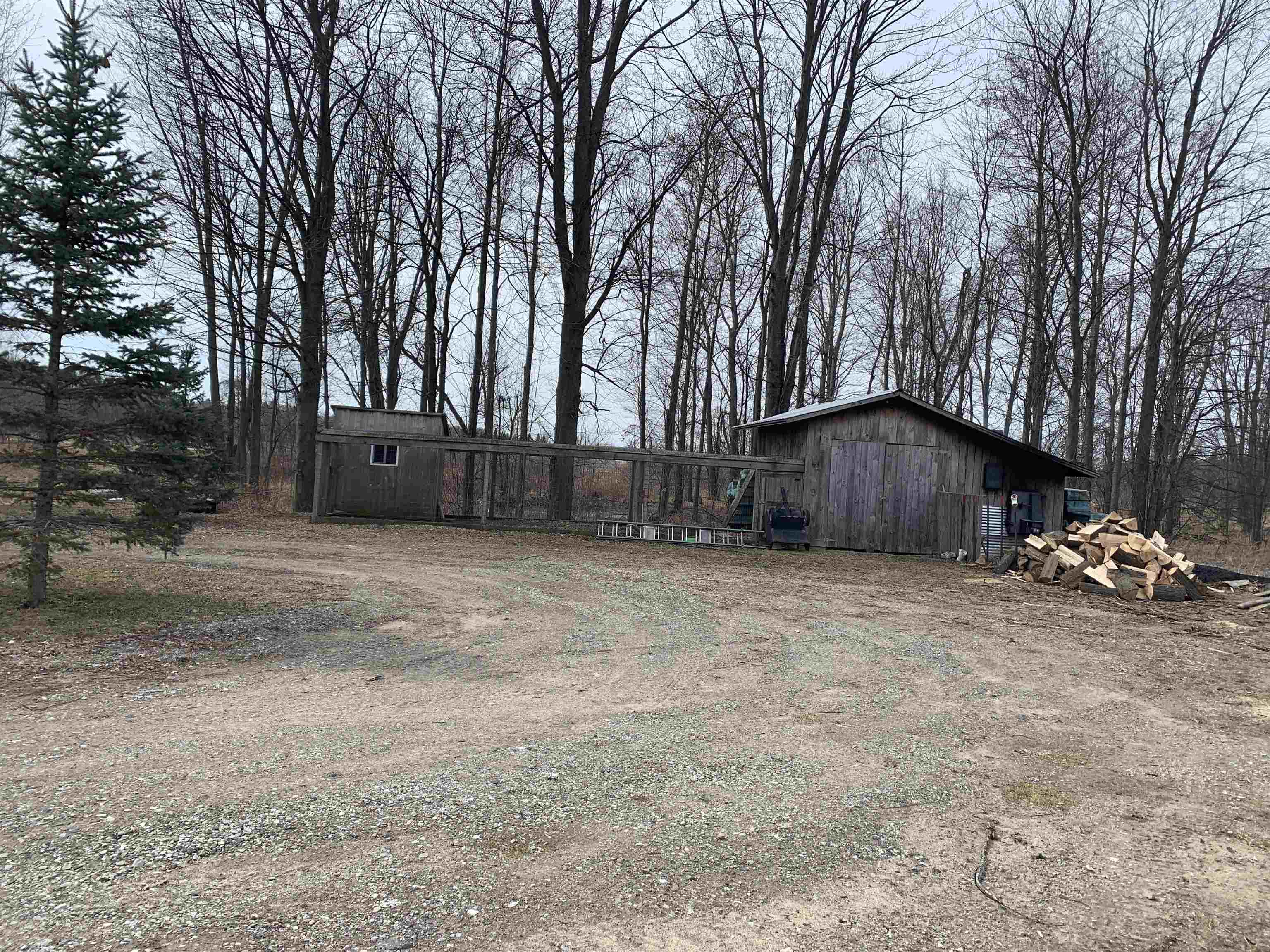 1232 Stover Road Standish, MI 48658 - Photo 28 of 33 1898443-27.JPG