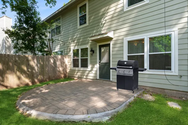 $2,900 | 35 North Walden Elms Circle, The Woodlands, TX 77382