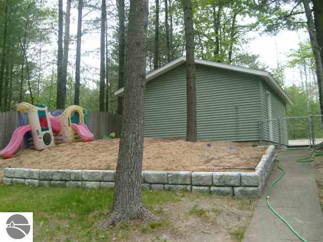 9409 Gedman Road Mancelona, MI 49659 - Photo 13 of 15 1716410-12.JPG