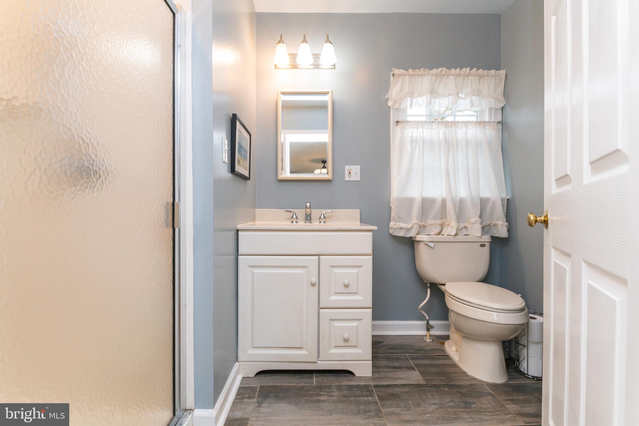 731 Anneslie Road Baltimore, MD 21212 - Photo 13 of 37 Main Level FULL Bath