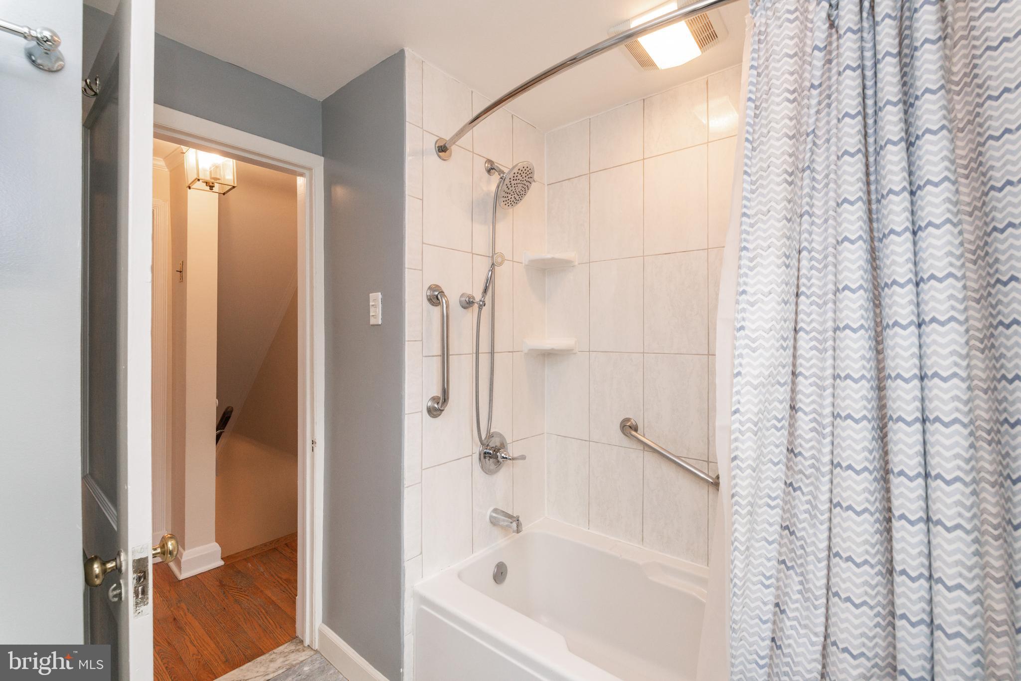 731 Anneslie Road Baltimore, MD 21212 - Photo 23 of 37 Upper Level Full Bath