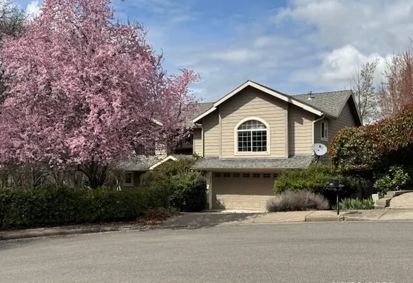 $830,000 | 460 Sunshine Circle, Ashland, OR 97520