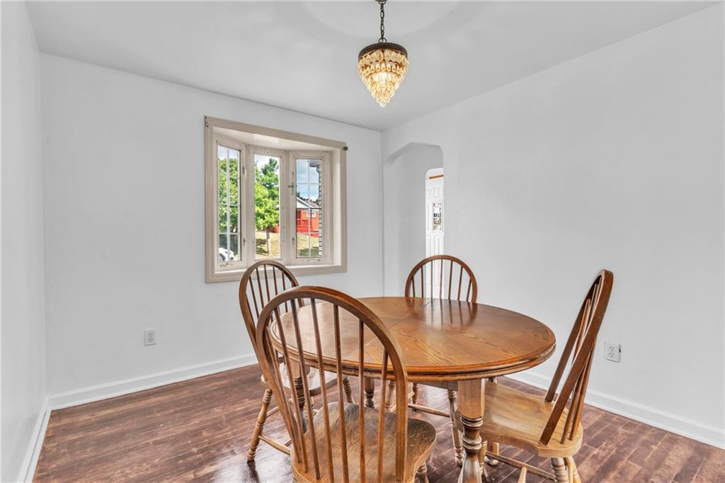 1281 Kirsopp Avenue Pittsburgh, PA 15220 - Photo 12 of 41