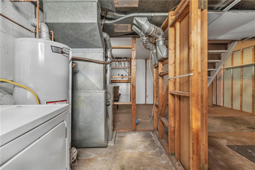 1281 Kirsopp Avenue Pittsburgh, PA 15220 - Photo 29 of 41