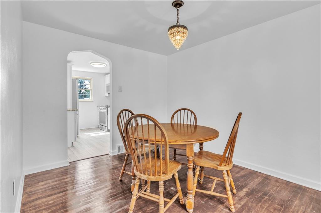 1281 Kirsopp Avenue Pittsburgh, PA 15220 - Photo 10 of 41