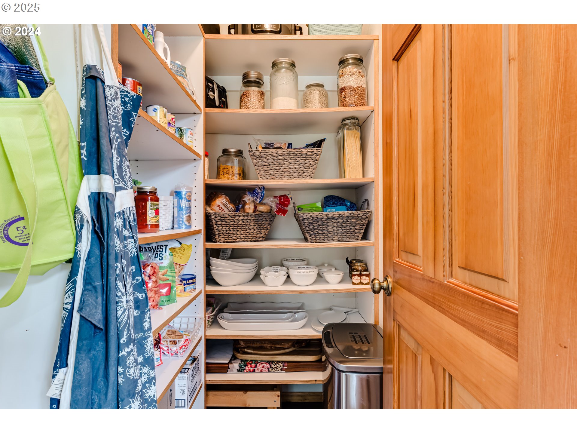 36 Ocean Dunes Drive Florence, OR 97439 - Photo 15 of 40 a utility room with lots of clutter and cabinets