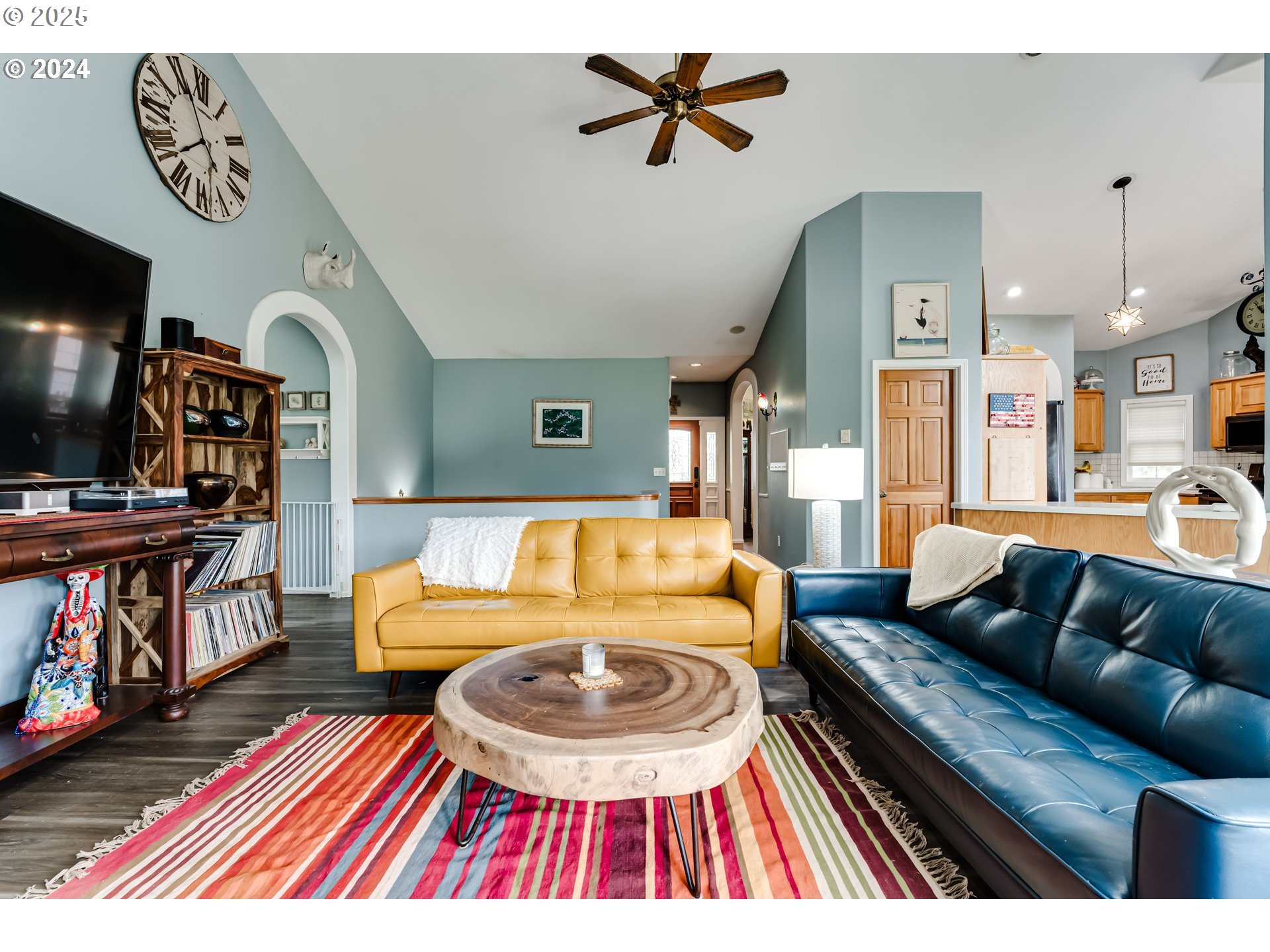 36 Ocean Dunes Drive Florence, OR 97439 - Photo 9 of 40 a living room with furniture and a flat screen tv