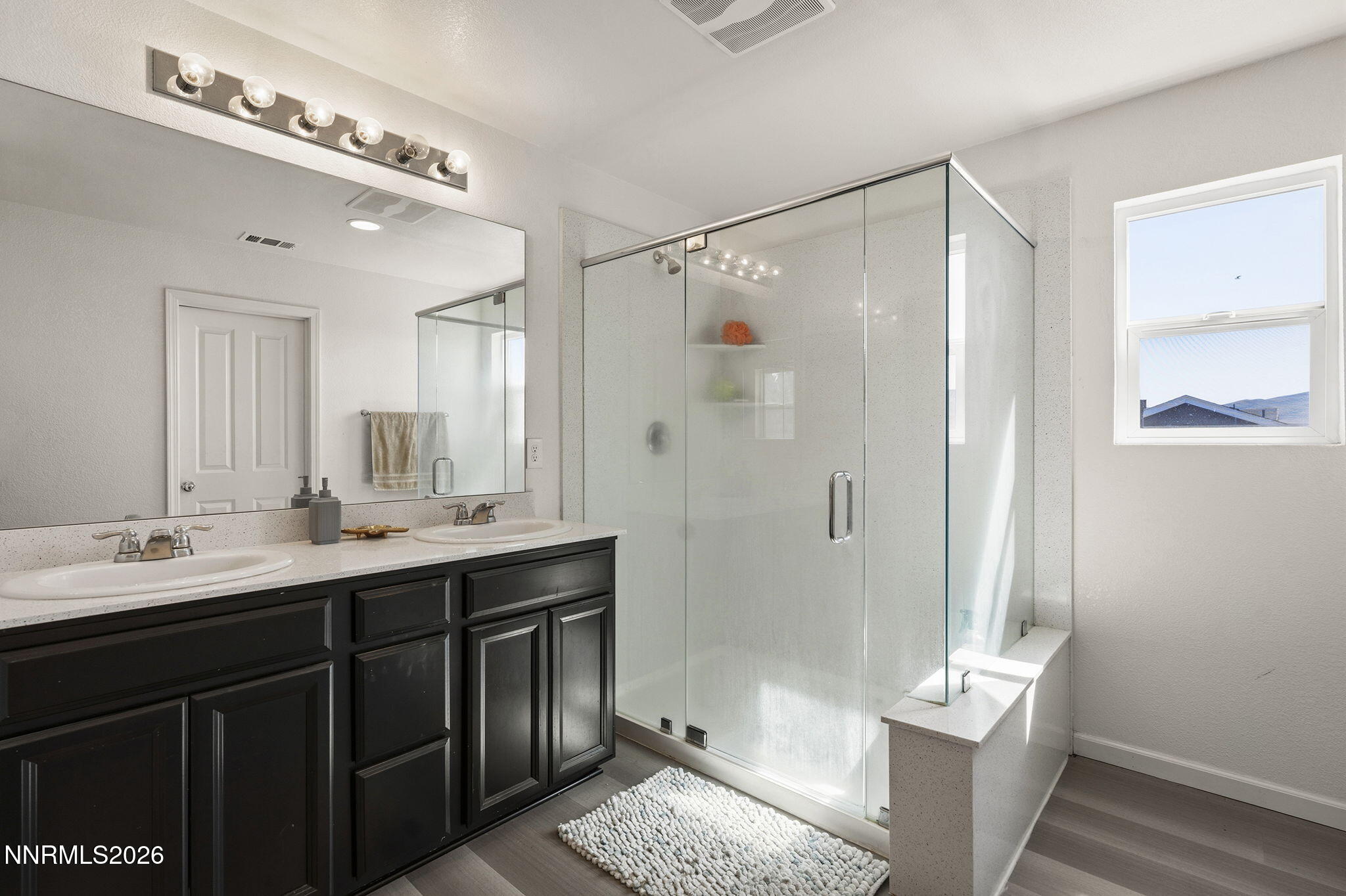 14309 Durham Drive Reno, NV 89506 - Photo 17 of 25 18-web-or-mls-_DSC8577