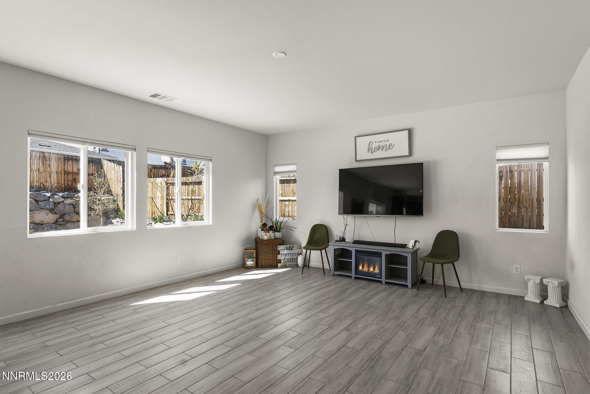 14309 Durham Drive Reno, NV 89506 - Photo 4 of 25 6-web-or-mls-_DSC8512