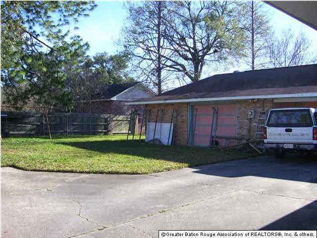 1740 Rue Crozat Baton Rouge, LA 70810 - Photo 8 of 10