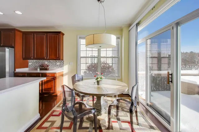 $949,000 | 1325 Grantham Drive, Schaumburg, IL 60193