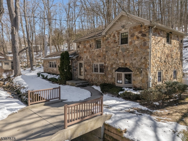 63 Sanatorium Road Glen Gardner, NJ 08826 - Photo 2 of 29