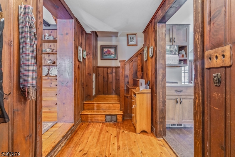 63 Sanatorium Road Glen Gardner, NJ 08826 - Photo 4 of 29