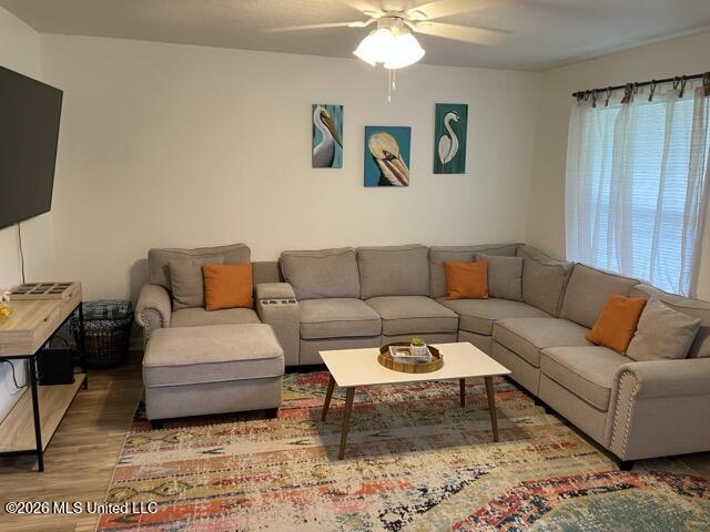 216 White Harbor Road Long Beach, MS 39560 - Photo 6 of 13 Living Rm