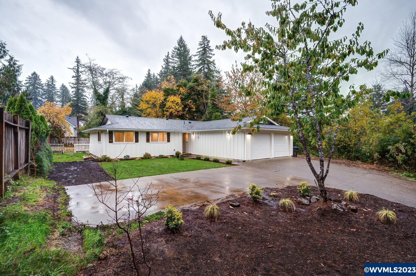 1527 Southeast Ammon Road Toledo, OR 97391 - Photo 1 of 26 Gallery Image 1