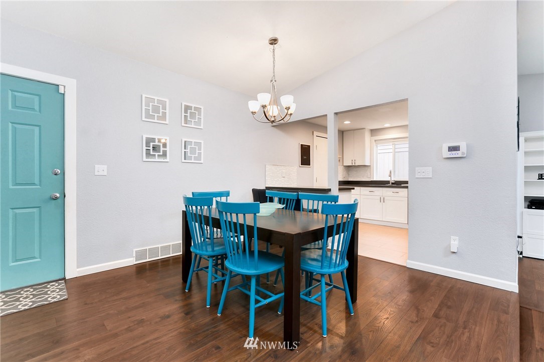 18129 19th Drive Southeast Bothell, WA 98012 - Photo 8 of 22 Gallery Image 8