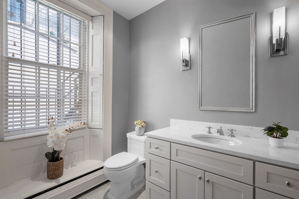 1 Chestnut Street, Unit 3B Boston, MA 02108 - Photo 15 of 20