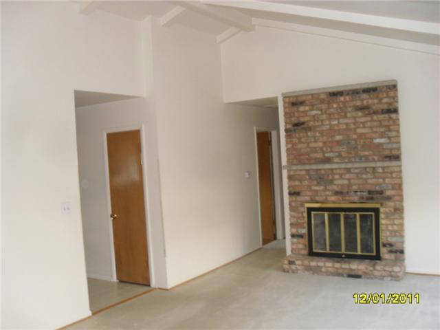9634 Brookville Road Indianapolis, IN 46239 - Photo 6 of 15 Gallery Image 6