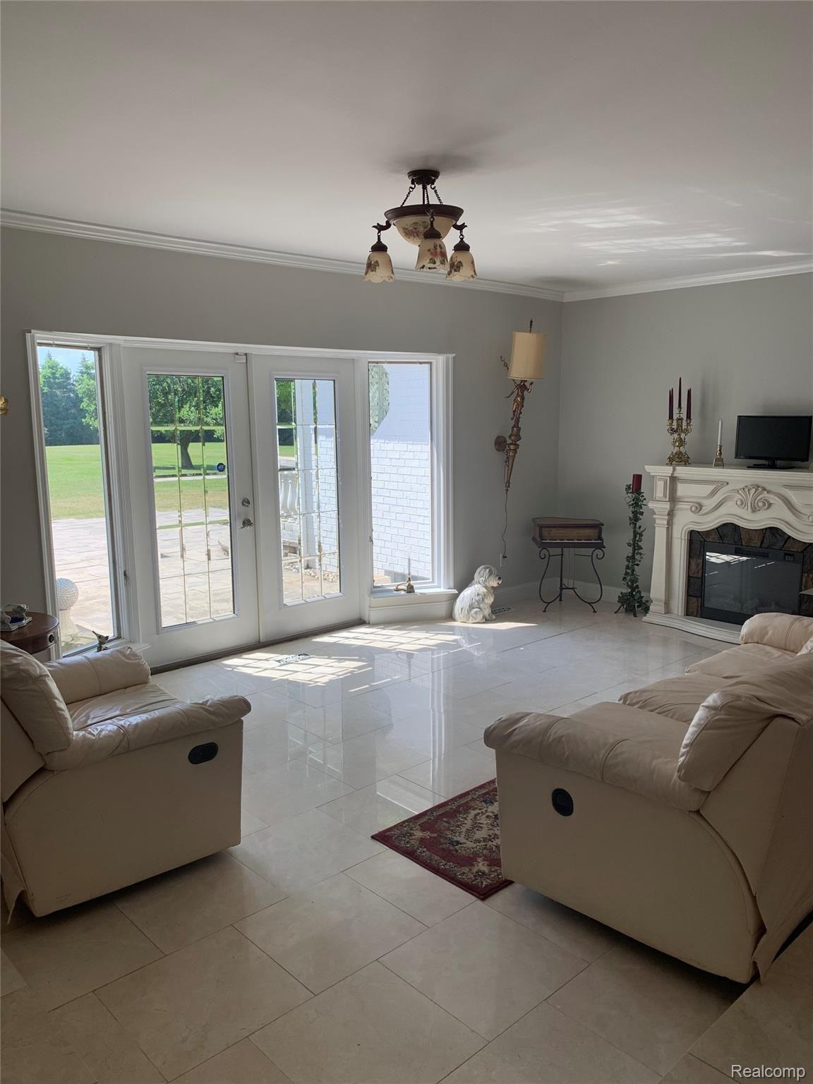 411 Myers Road Lapeer, MI 48446 - Photo 10 of 29 IMG_1512(1).jpg
