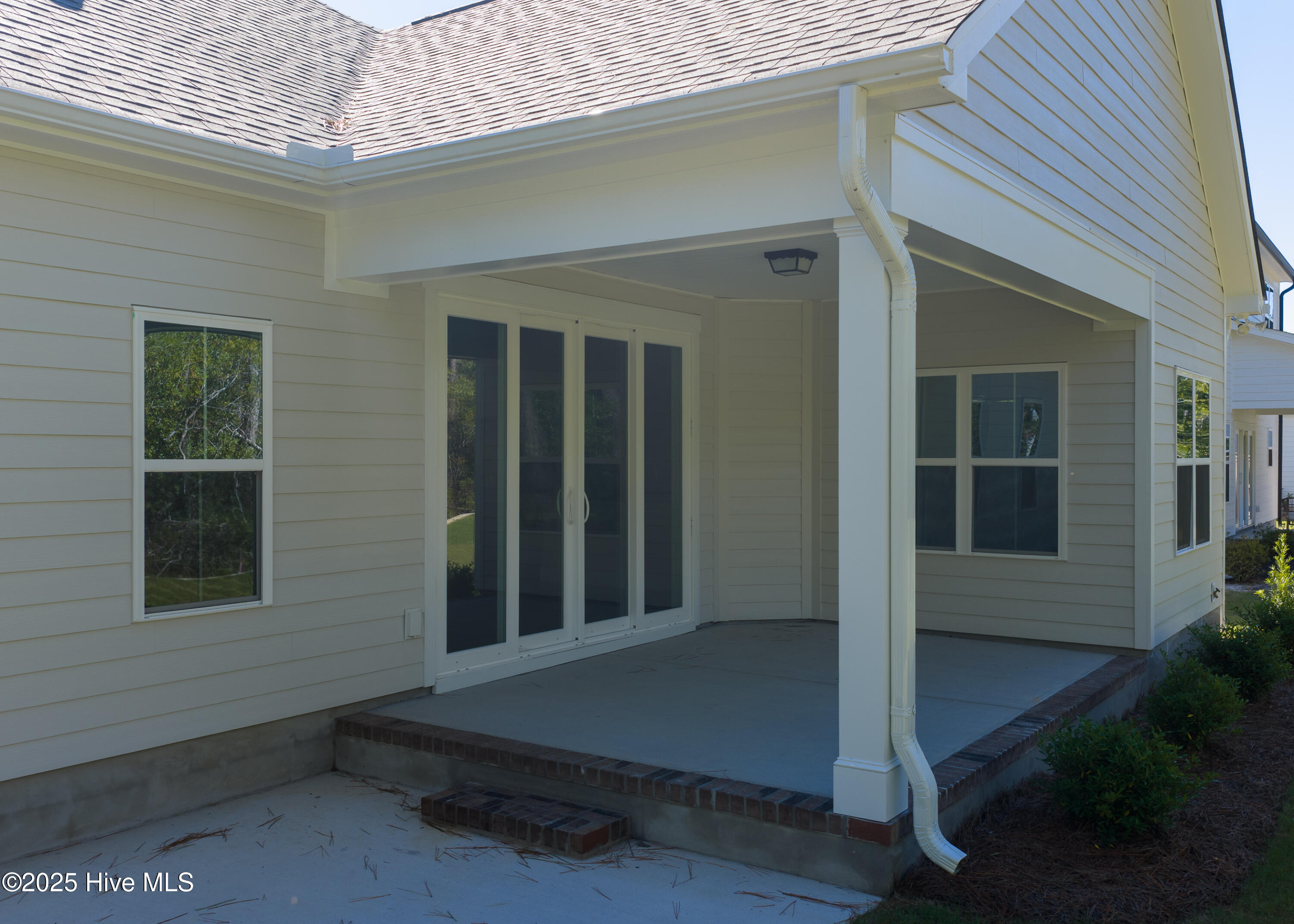 39 Streambed Way Hampstead, NC 28443 - Photo 31 of 36 Covered Porch
