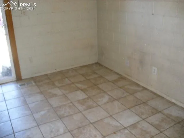 a view of a closet area