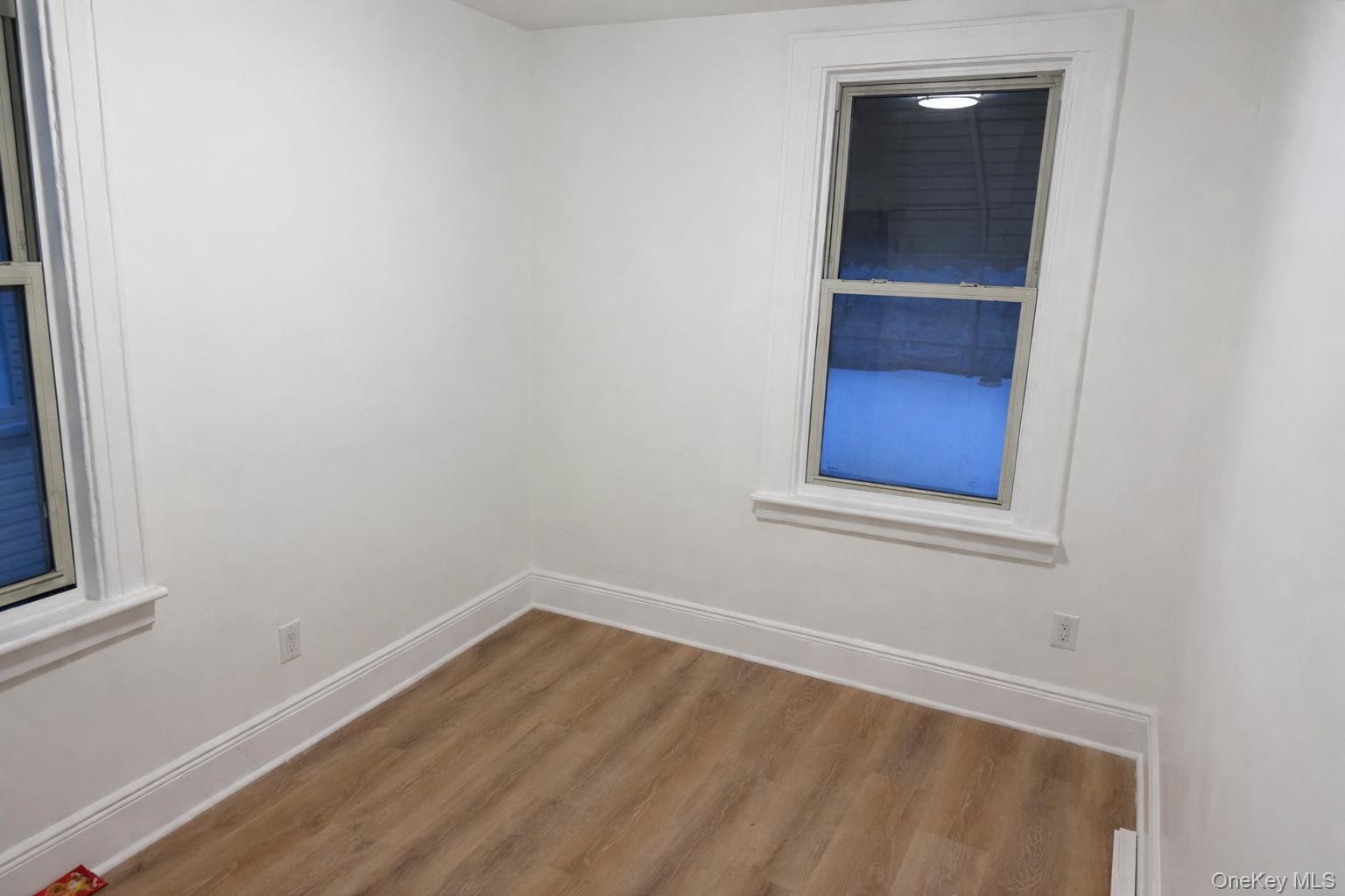 71-50 73rd Place Queens, NY 11385 - Photo 6 of 7